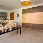Flatbook Apartamenty - Krynica Morska Enklawa Z Sala Zabaw I Basenem Przy Zalewie