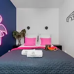 Flatbook Apartamenty - Krynica Morska Enklawa Z Sala Zabaw I Basenem Przy Zalewie *