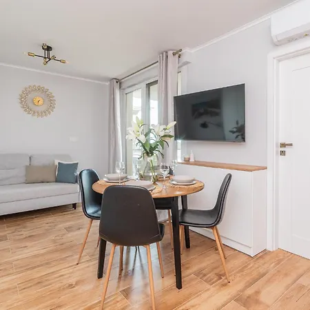 Flatbook - Enklawa Z Sala Zabaw I Basenem Przy Zalewie Apartman Krynica Morska